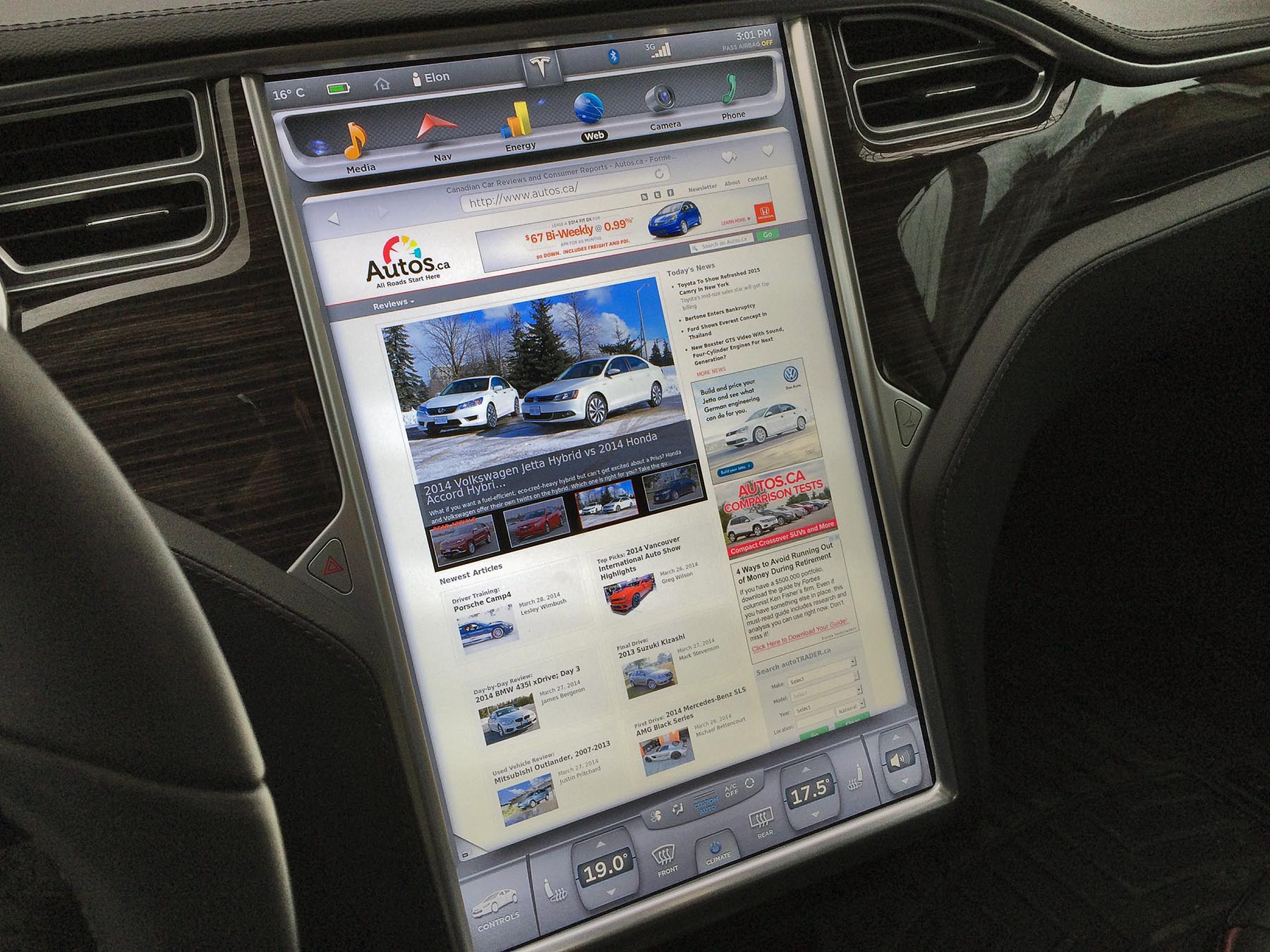 No futuristic cars list would be complete without the Tesla Model S, the car The Oatmeal calls his “Intergalactic SpaceBoat of Light and Wonder”. Knobs and buttons are a thing of the past, and almost all interior functions are controlled via a giant 17-inch customizable touchscreen. Yeah, pretty rad.