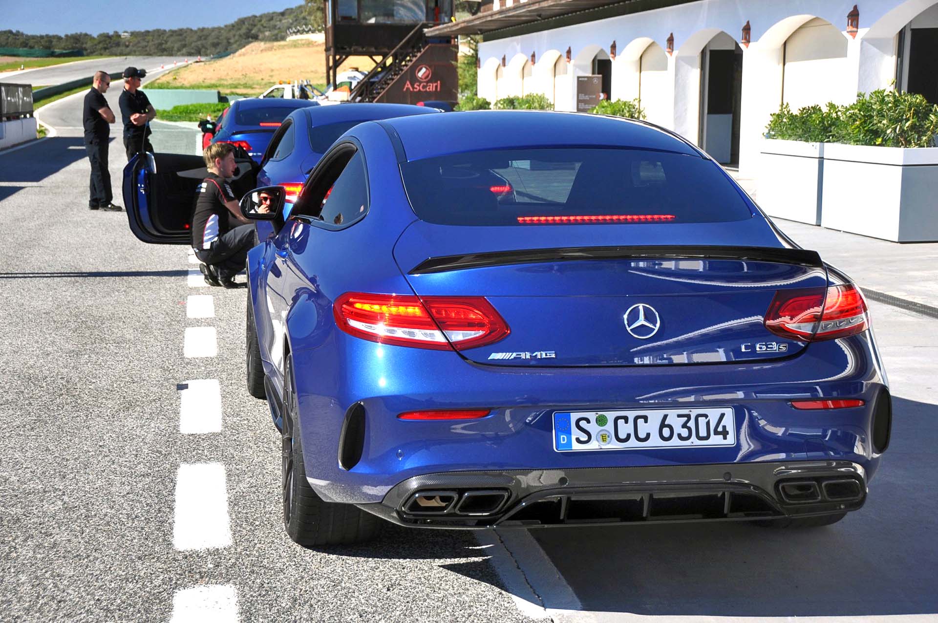 After the C 300 come the enthusiast models, the 2017 Mercedes-AMG C 63 and C 63 S. They brought these to Spain as well, strapped us in and put us on a track so we could fully appreciate the formidable performance of these cars.