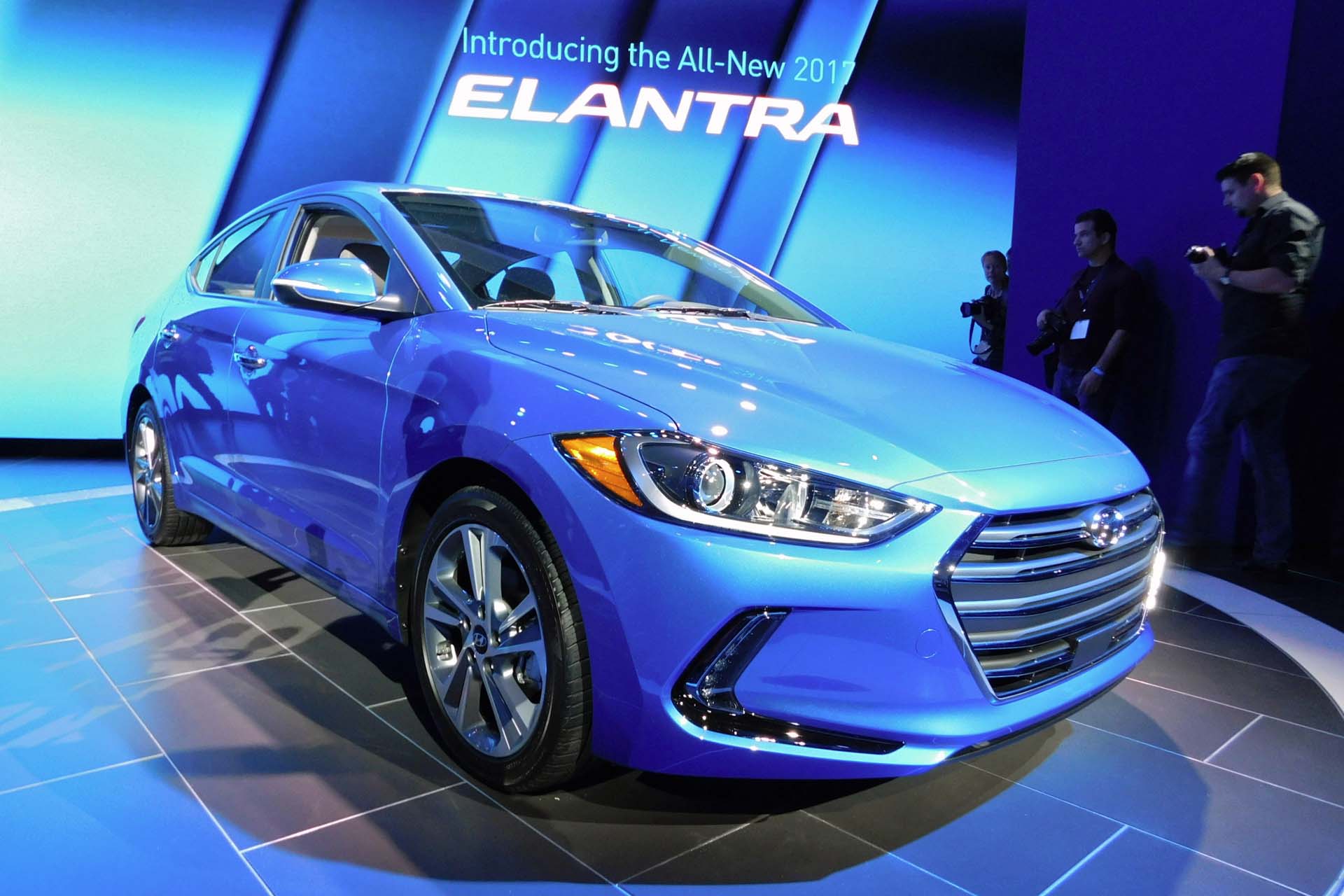 The big news for Hyundai at the 2015 Los Angeles Auto Show was the debut of the redesigned, sixth-generation 2017 Hyundai Elantra. The latest version of Hyundai’s best-selling model gains 20 mm of length and 5 mm of height over the current model and has a distinct family resemblance to the Sonata.