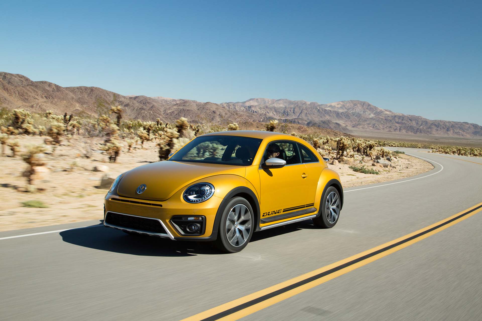 The Beetle Dune edition has very different origins inspired by the crazy, dusty, off-road dedicated Baja Bug. According to Joerg Sommer, Vice President Product Marketing and Strategy at Volkswagen of America Inc., “The new Dune successfully captures the iconic spirit of Baja Beetles, with a more rugged feel and amenities never before offered on the third-generation Beetle.”