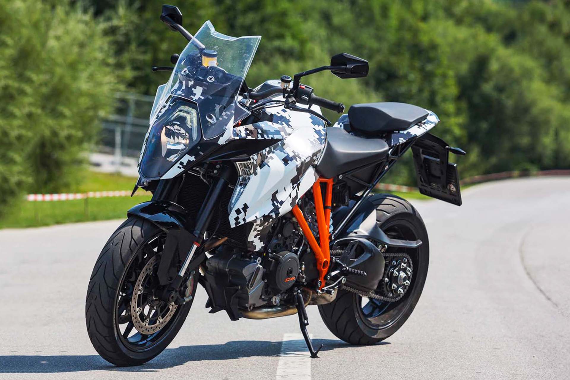 </h2>
<p>With cornering headlights, cruise control and eight-way adjustable windscreen, the Super Duke GT is clearly aimed at the touring set. Right? Well, that depends; do the touring set also like a whopping 180+ hp, semi-active suspension and an ultra-light street brawler that will twist your face off? The GT overlaps a little with both the R and the Super Adventure, but that’s okay – riders like choice.