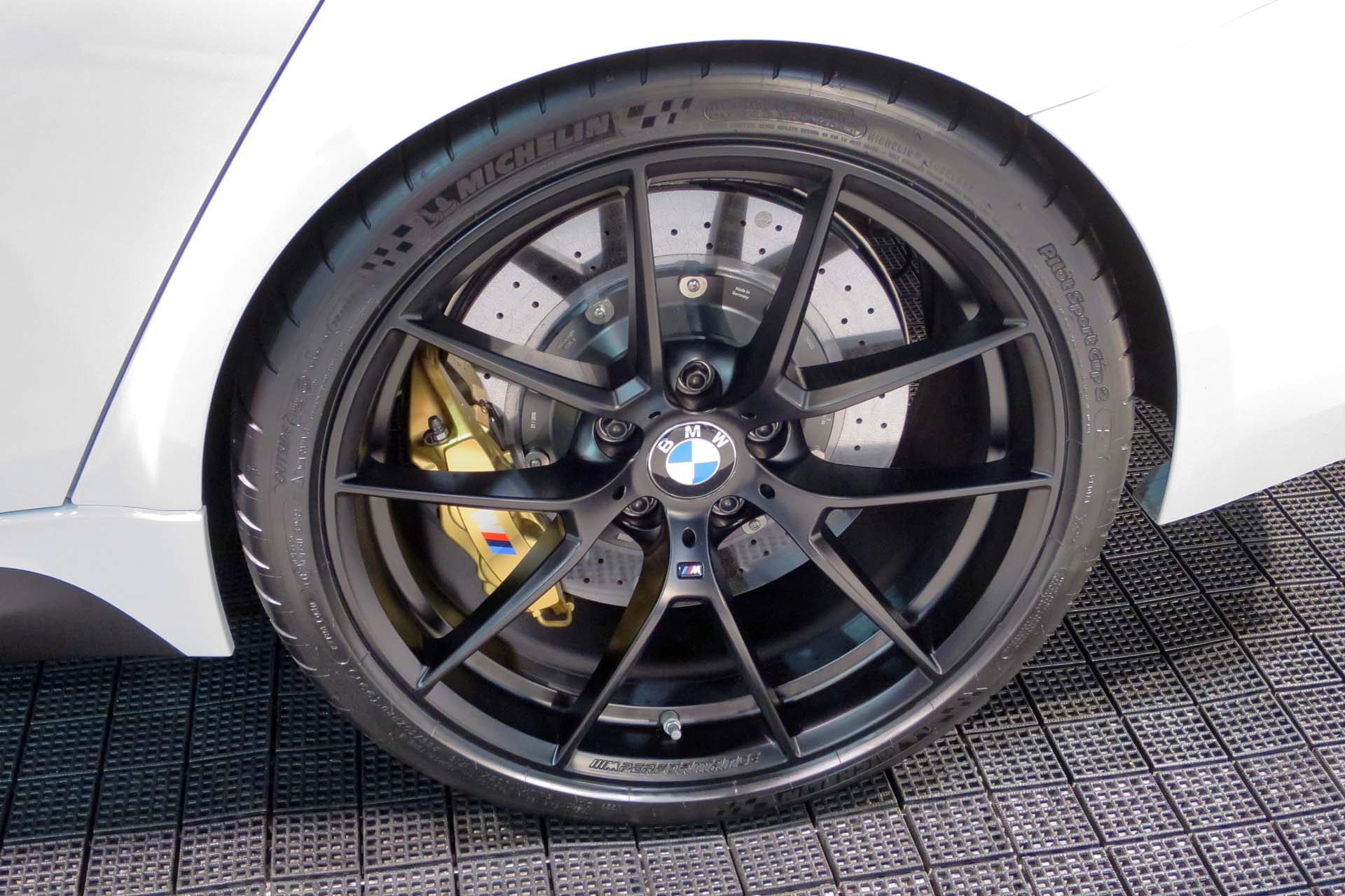 BMW offers new lightweight carbon fibre wheels for its M performance editions.