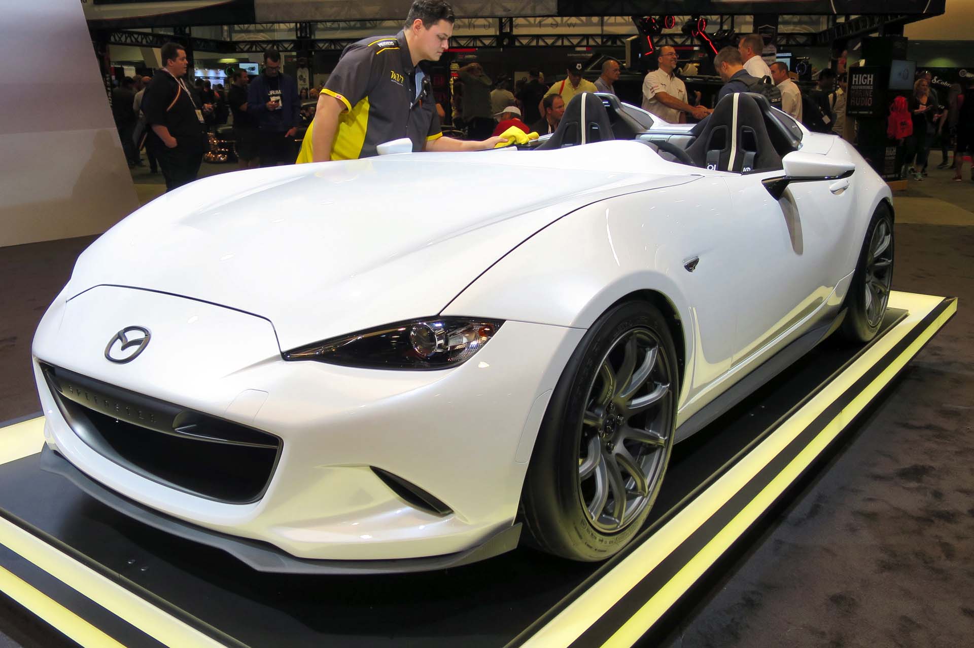 Mazda’s MX-5 Miata Speedster Evolution Concept was built by Mazda Design Americas and includes an adjustable suspension, 17-inch lightweight wheels, and a carbon fibre aero kit.