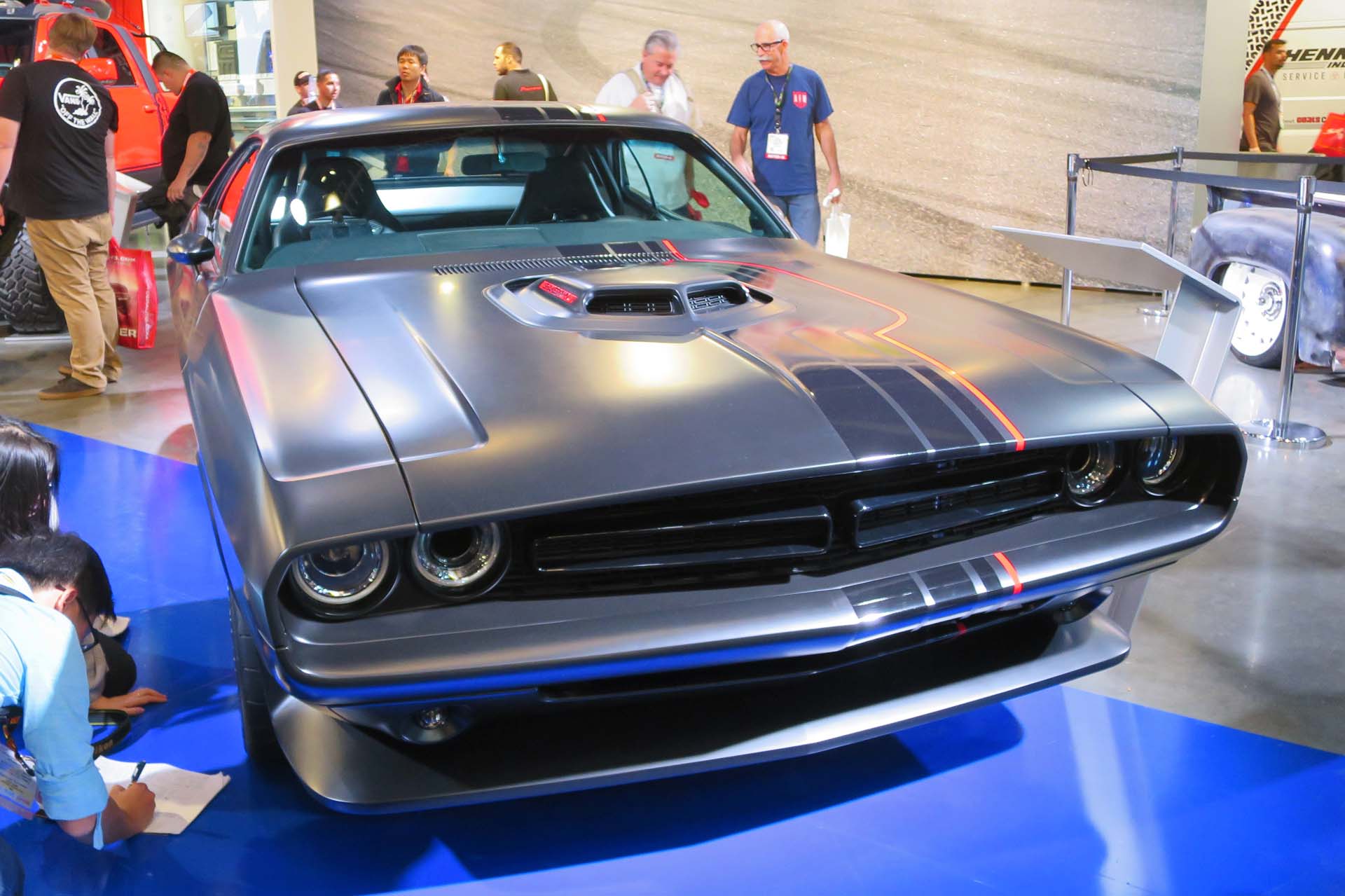 The Dodge Challenger Shakedown is a 1971 Challenger that includes a 392 Hemi crate engine making 485 horsepower, along with “Bitchin’ Black” exterior paint, concept SRT Hellcat wheels, and headlamps and taillights from a 2017 Challenger.