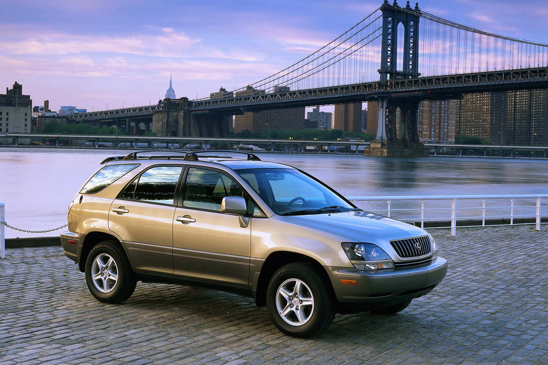 The first RX300 arrived as a 1998 model with a 220-hp V6, a four-speed automatic transmission and all-wheel drive. Compared to the Harrier, the interior appointments were greatly improved, including Walnut trim and a six-CD changer.