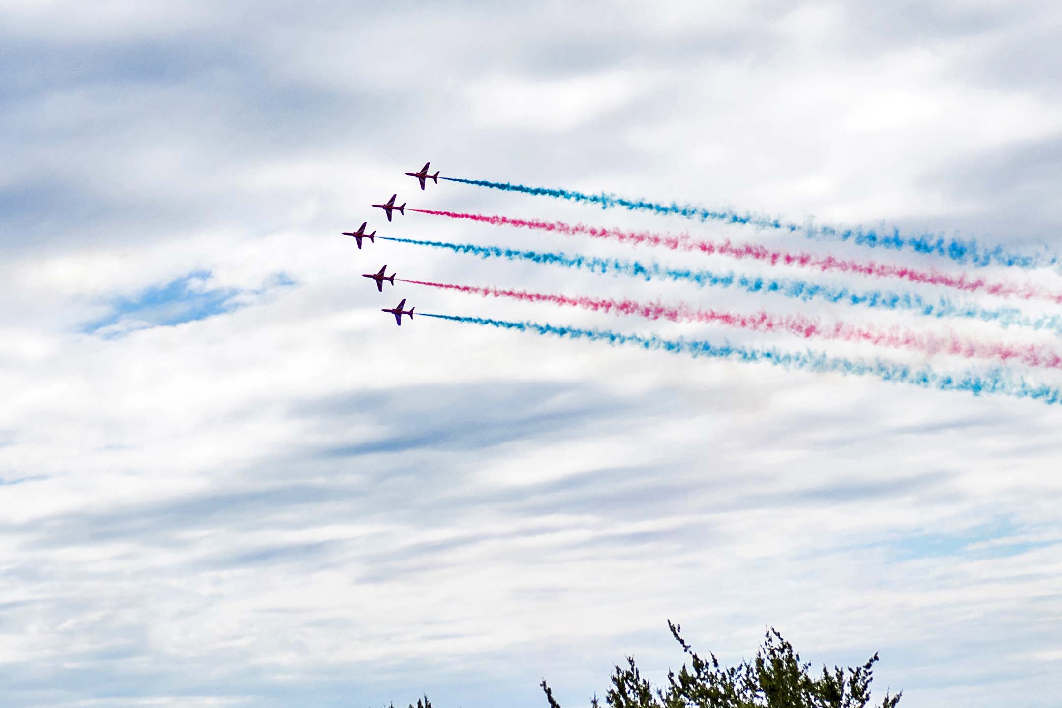 The Red Arrows acrobatic team screams overhead as the cars are marshalled back into their starting positions. Factoring in the huge amount of helicopter traffic, acrobatic displays, and the arrival of RAF Tornadoes, the Goodwood festival is also a bit of an airshow.
